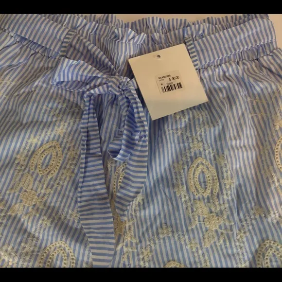 BLUE LIFE SHORTS SEERSUCKER LACE BELTED NWT SZ MED