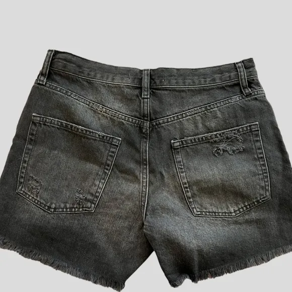 FREE PEOPLE Mid Rise Cutoff Shorts in Washed Black