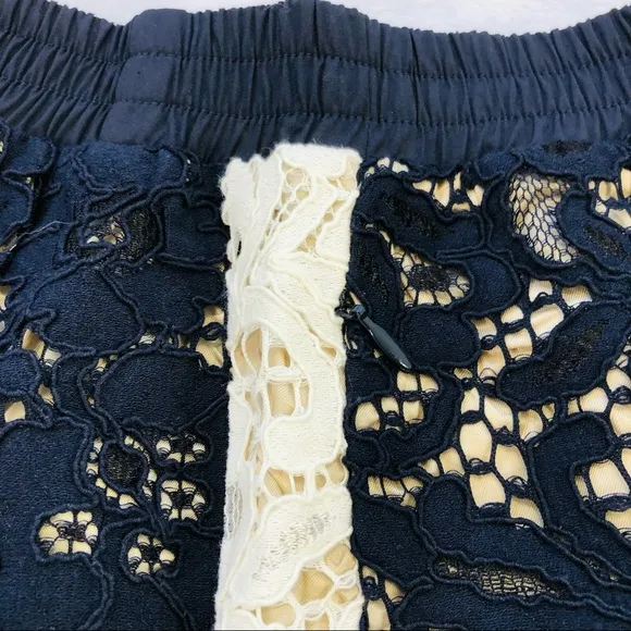 GOEN.J, Lace Shorts, Size 4