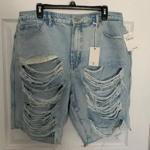 Good American Denim Light Wash Shorts Size 15