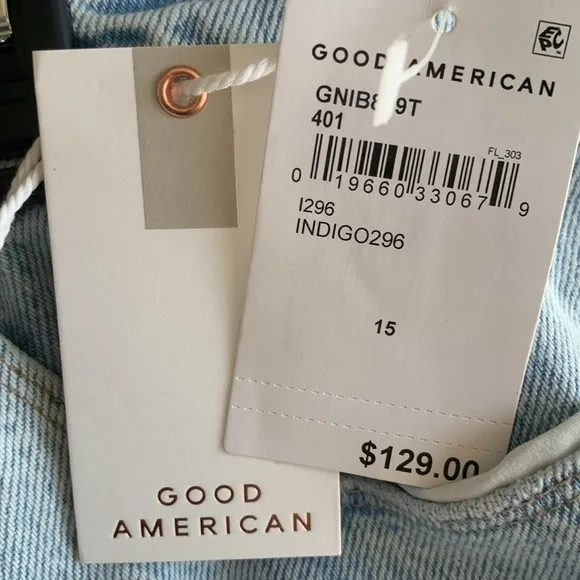 Good American Denim Light Wash Shorts Size 15