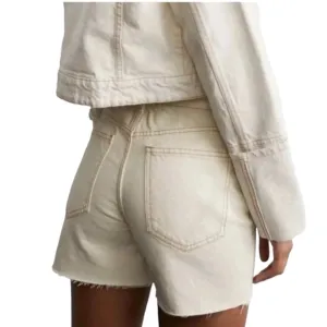 House of Harlow Cream High Rise Mom Short