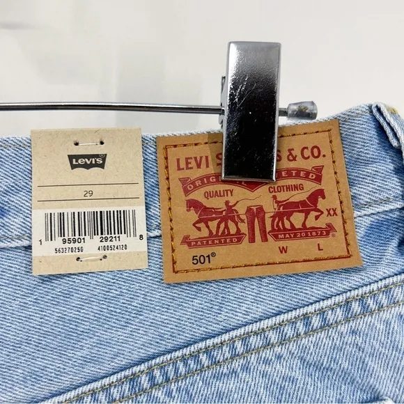 Levi’s 501 High Rise Denim Shorts Distressed Light Wash Size 29 NWT