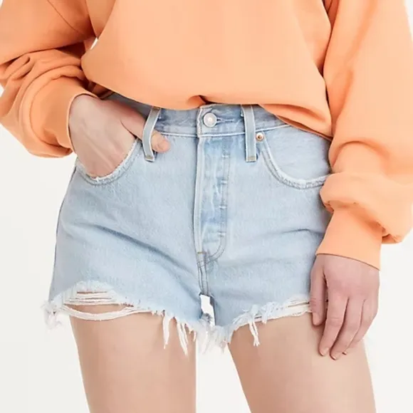 Levi’s 501 High Rise Denim Shorts Distressed Light Wash Size 29 NWT