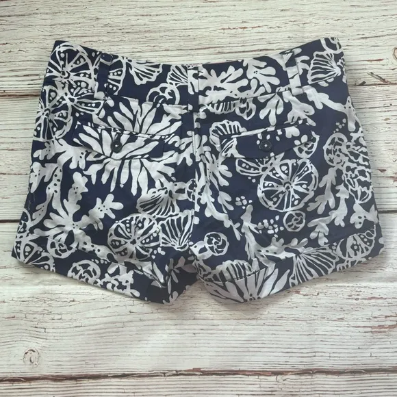 Lilly Pulitzer Barclay Shorts in Under the Sea Shells Navy/White Sz 0