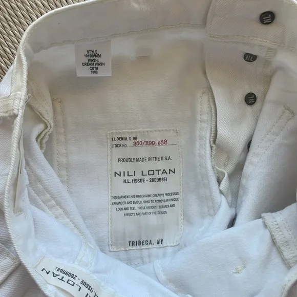 Nili Lotan Mollie button fly shorts size 24 100% cotton creamy white