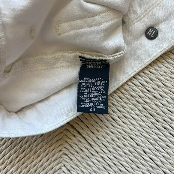 Nili Lotan Mollie button fly shorts size 24 100% cotton creamy white