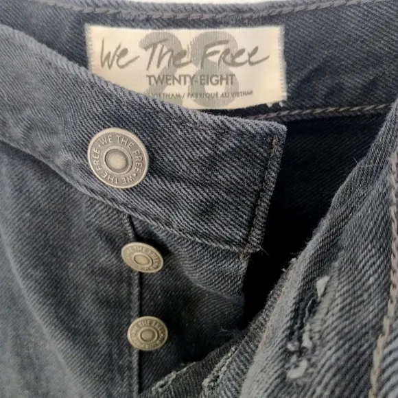 🖤NWT WE THE FREE/Free People distressed denim shorts