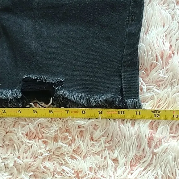 🖤NWT WE THE FREE/Free People distressed denim shorts