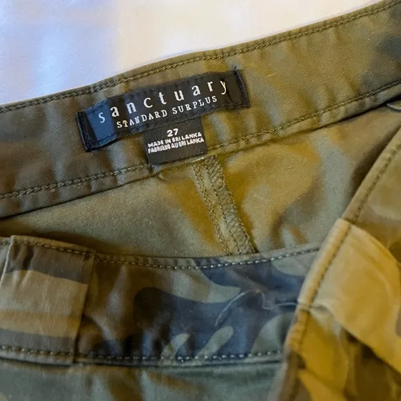 Sanctuary Daybreak Short NWOT SZ 27