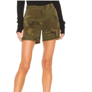 Sanctuary Daybreak Short NWOT SZ 27