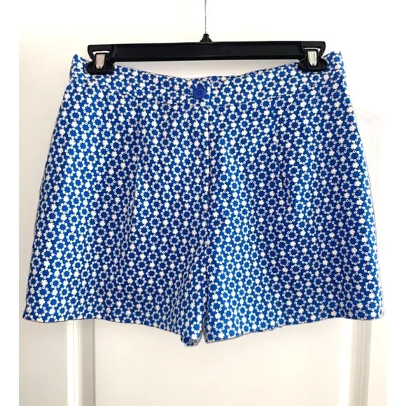 Skies Are Blue Embroidered Women’s Shorts size L NWT 100% Cotton