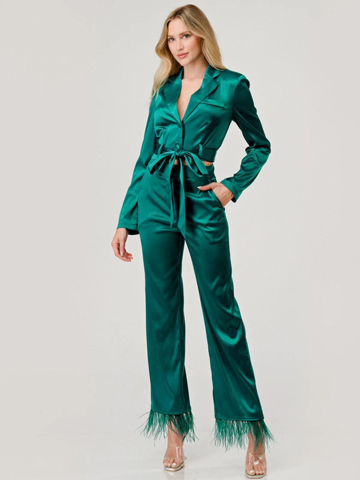 WOMEN'S LONG SLEEVE BLAZER & FEATHER DETAILED PANTS 2PC. SET
