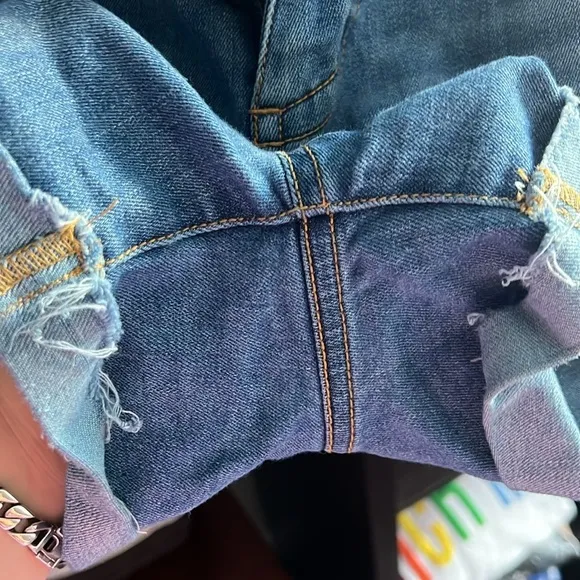 Women's vineyard Vines Denim Shorts mid rise