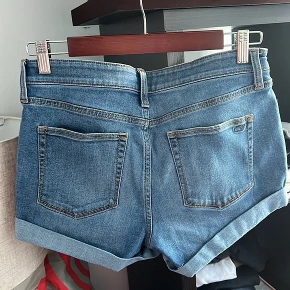 Women's vineyard Vines Denim Shorts mid rise